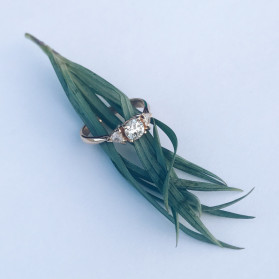 Кольцо с бриллиантом «Юлия»