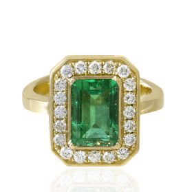 «Карина» кольцо с изумрудом и бриллиантами